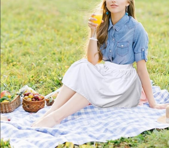 White Waist Half-Length Apron
